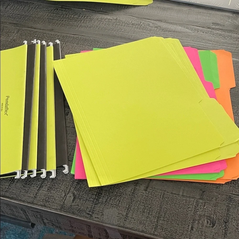 Multicolor Hanging File Folders, 6 letter size hanging & 12 file folders New